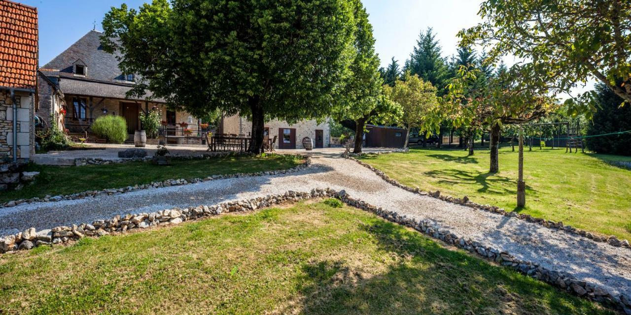 Chambres Et Table D'Hotes La Panacee Cuzance Экстерьер фото